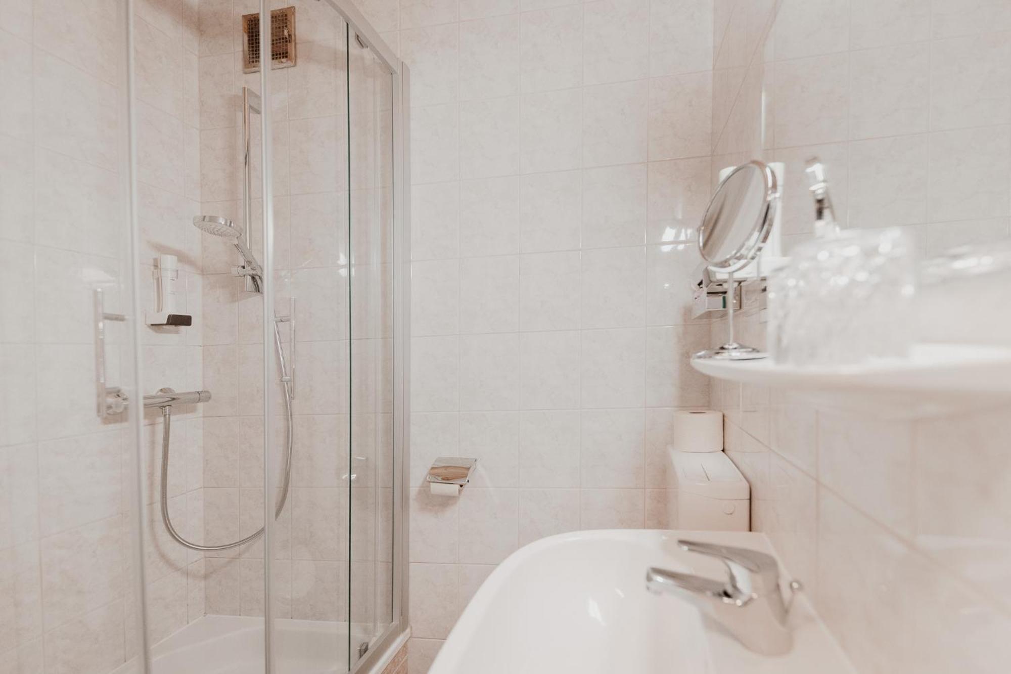 Der Loeffler Am Semmering Bed&Breakfast Bilik gambar